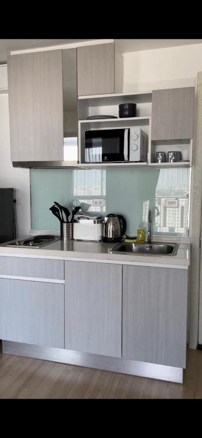 Breezy Room With Balcony View Sukhumvit77 Bangkok Exterior photo